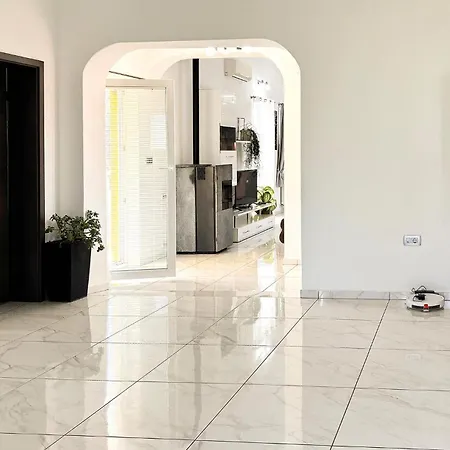Apartment Gorgeous In With Wifi